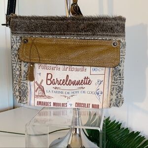 Myra Barcelonnette Farina Canvas Shoulder Bag